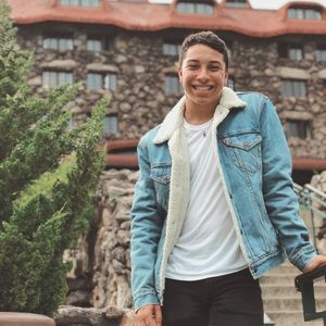 Meet your Posher, Julian